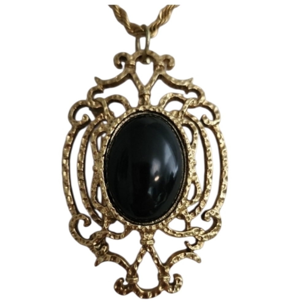 Elegant Goldtone and Black Pendant/Brooch Necklace